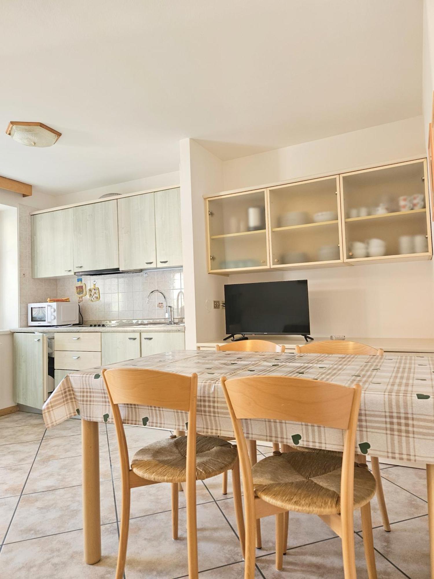 Apartamento Casa Al Mesdì Pozza di Fassa Exterior foto