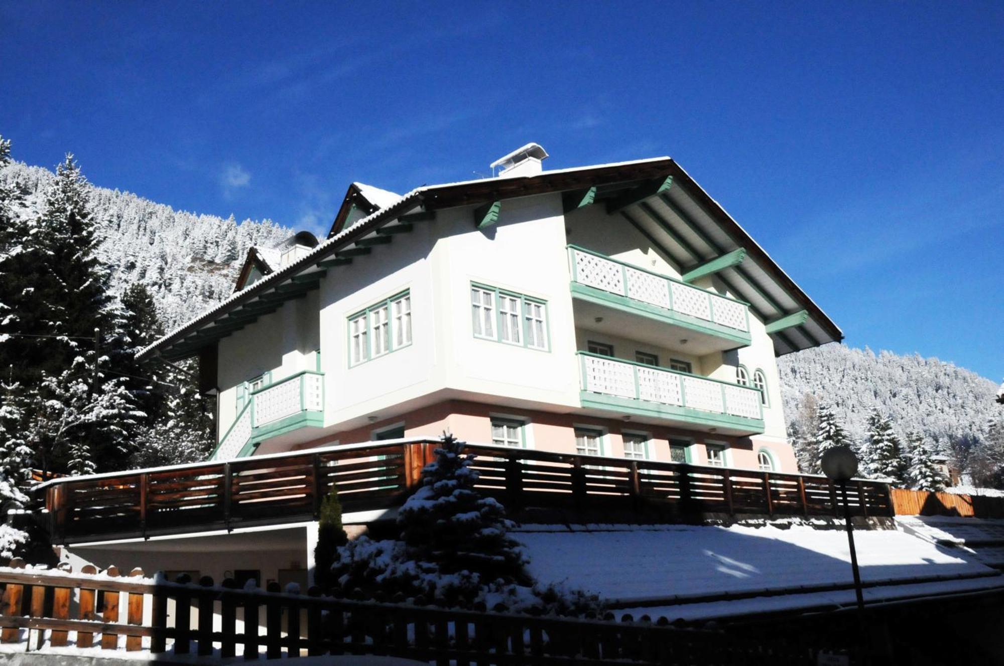 Apartamento Casa Al Mesdì Pozza di Fassa Exterior foto