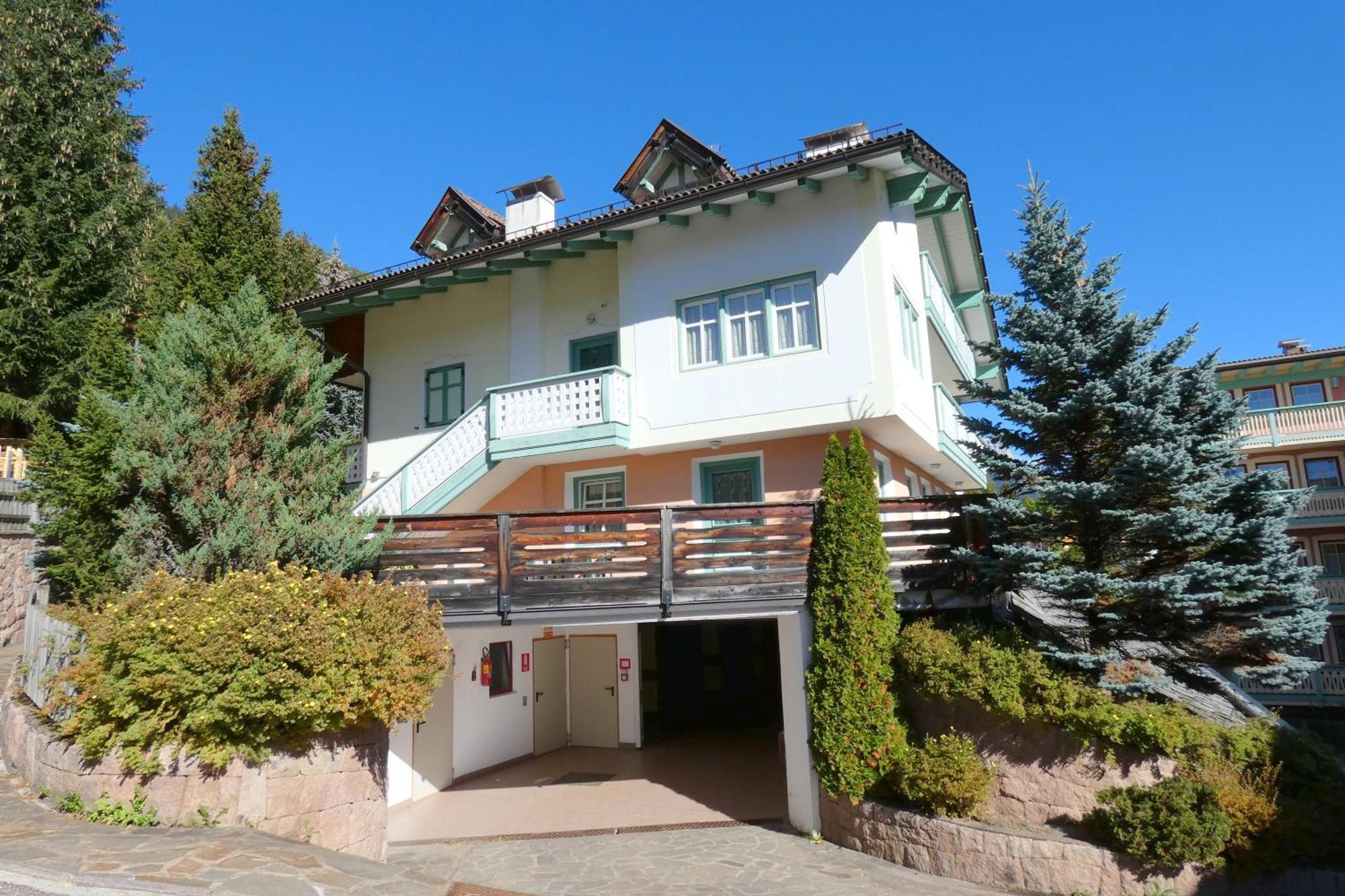 Apartamento Casa Al Mesdì Pozza di Fassa Exterior foto